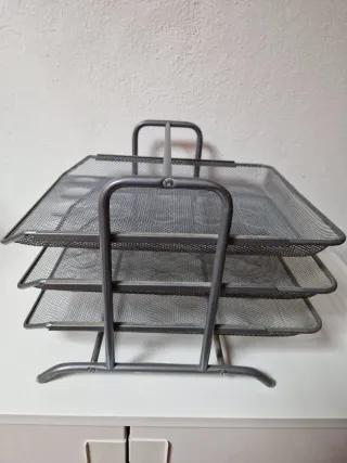 Organizador de escritorio metálico gris