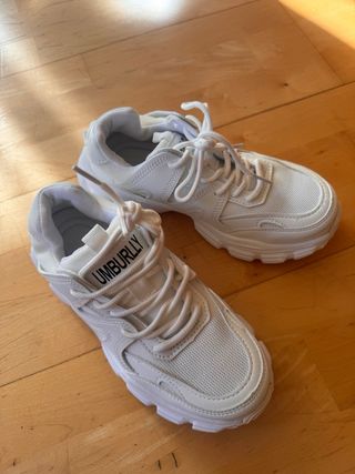 Zapatillas deportivas blancas