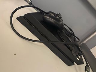 Consola PS4 Sony Negra + Mando+Juego