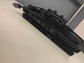 Consola PS4 Sony Negra + Mando+Juego