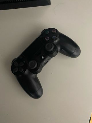 Consola PS4 Sony Negra + Mando+Juego