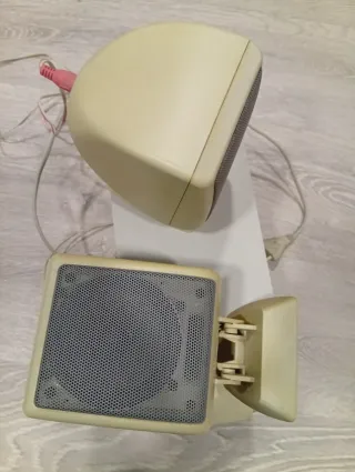 Altavoces 2.1 Beige y Gris