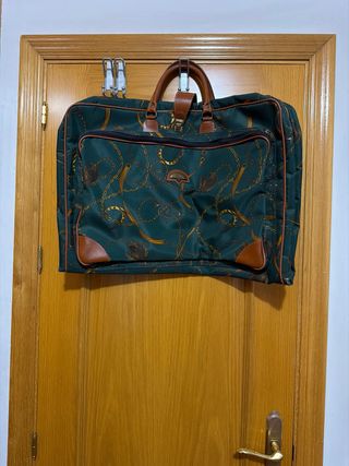 Trajero de viaje plegable