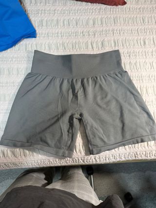 Shorts deportivos grises NVGTN talla S