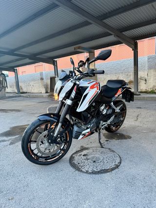 KTM Duke 125 2015
