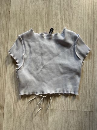 Top corto Divided gris con cordones