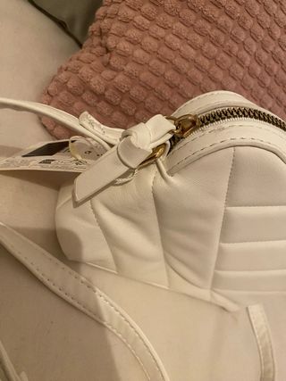 Bolso blanco acolchado