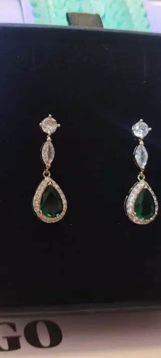 Pendientes largos dorado y verde