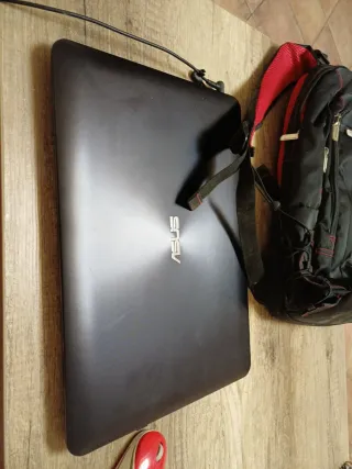 Portátil Asus Plata y Negro