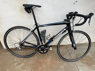 Bicicleta Orbea Avant Negra y Azul