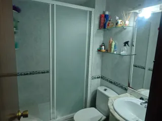 Alquiler habit. MUY Grande (12m²) Renfe Bellvitge