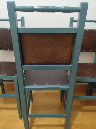 Conjunto 4 sillas comedor madera y cartón