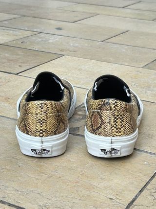 Zapatillas Vans 37, Classic Slip-On Leather Snake.