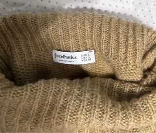 Jersey cuello vuelto marrón Stradivarius talla L