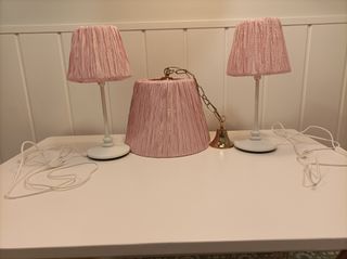 Juego de tres lámparas rosa tela y metal