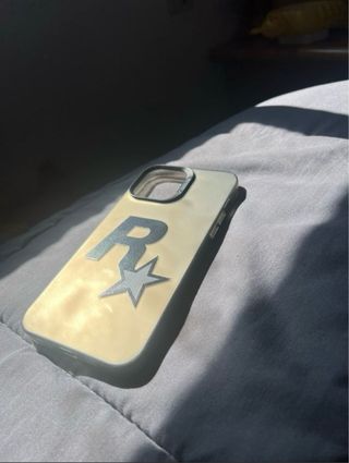 Funda iPhone 13 Pro Max Rockstar