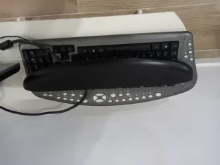 Monitor y Teclado Ordenador