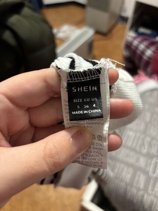 Top Shein Rayas Blanco y Negro Talla XS