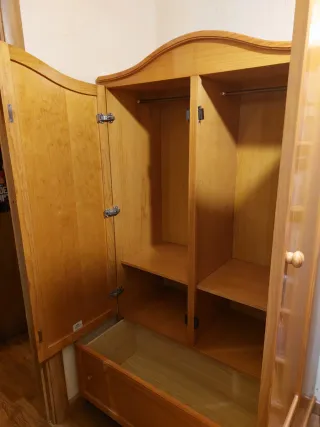 Armario infantil de madera