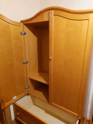 Armario infantil de madera