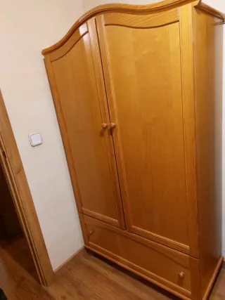 Armario infantil de madera