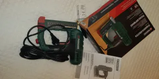 MÁQUINA PROFESIONAL ELÉCTRICA CLAVADORA GRAPADORA