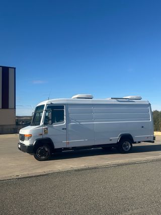 Mercedes-Benz Vario 813D