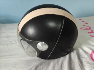 Casco Jet Vintage Negro con Visera. Muy poco uso.