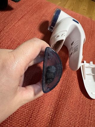 Quitapelusas eléctrico para ropa