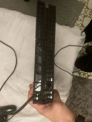 PS4 1T (PlayStation 4) + Mando