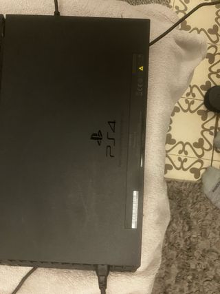 PS4 1T (PlayStation 4) + Mando