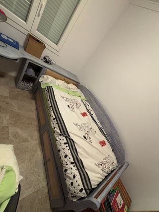 Dormitorio infantil madera y tela