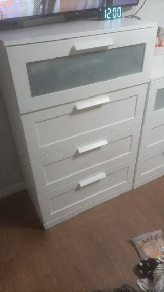 Cómoda de dormitorio blanca