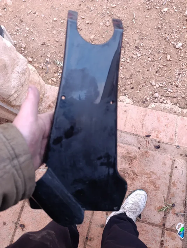 Chapa cubre chasis Vespino negra