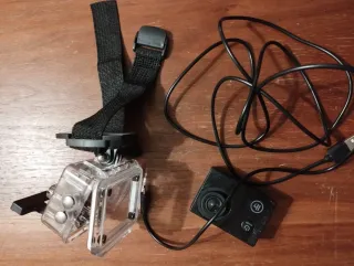 Cámara de acción GoPro con accesorios