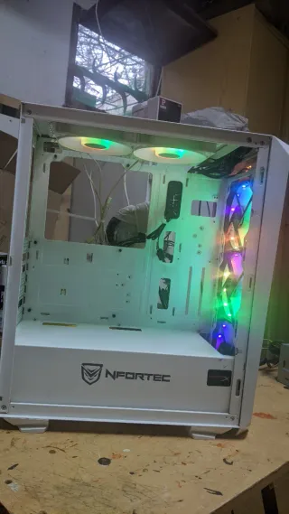 Caja PC Nfortec Blanca + gafas VR