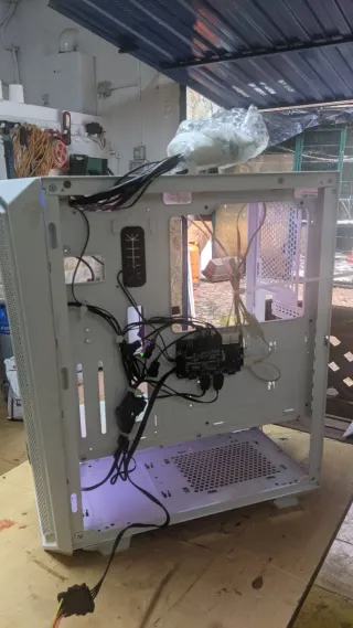 Caja PC Nfortec Blanca + gafas VR