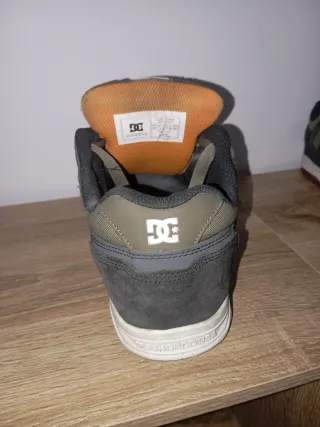 Zapatillas DC Shoes grises y verdes