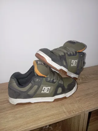 Zapatillas DC Shoes grises y verdes