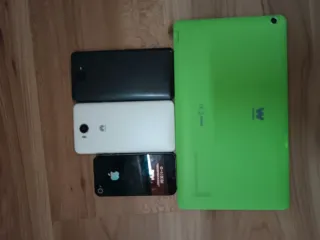Lote 3 móviles y 1 tablet