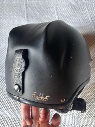 Casco de esquí negro
