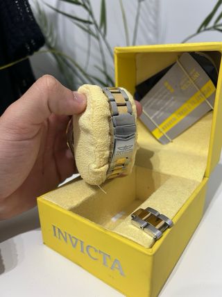 Reloj Invicta Automático Dorado y Plateado