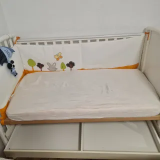 Cuna y cambiador de bebé
