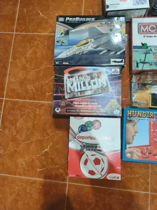 Lote 7 Juegos de Mesa: Monopoly, Probuilder, Bingo