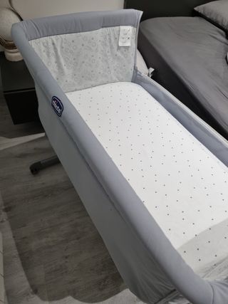 Cuna colecho Chicco gris