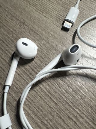 Apple EarPods Lightning - Casi Nuevos