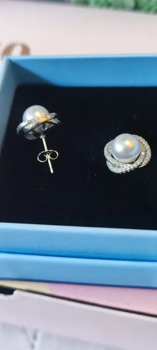 Pendientes perla y circonitas plateadas