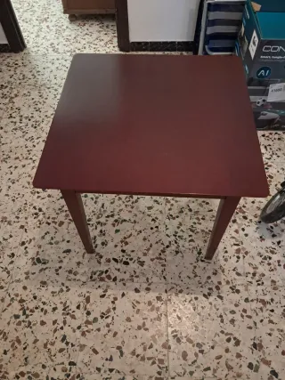 Mesa de rincón de madera