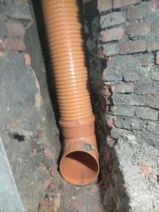 Tubería corrugada naranja pocería