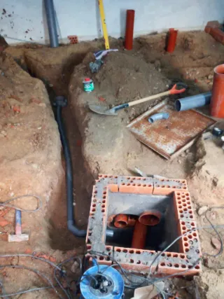 Tubería corrugada naranja pocería